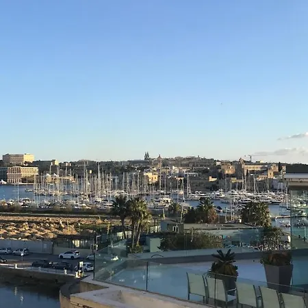 Sir William Strand *