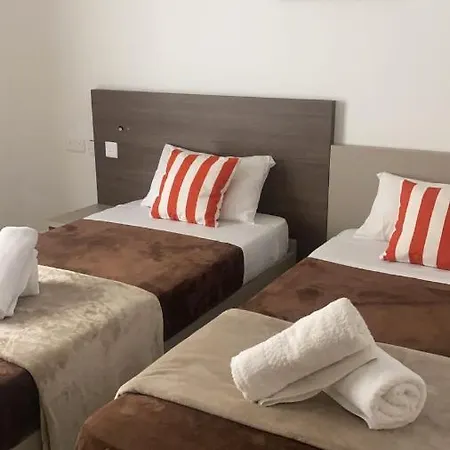 Sir William Strand Appartement *