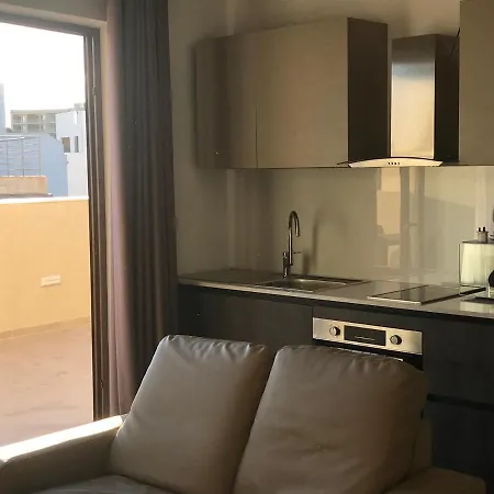 Sir William Strand Gzira