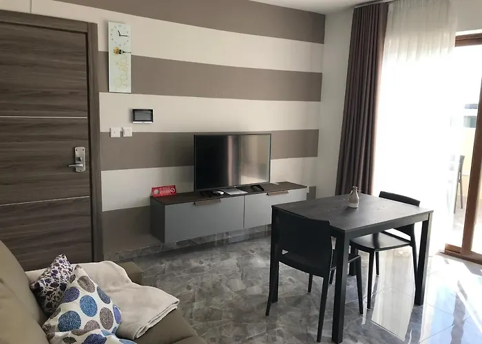 Sir William Strand *